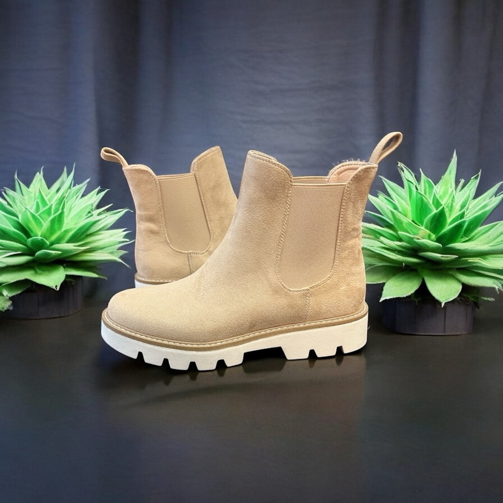 Chinese Laundry Women’s Tan Ankle Boots - Picture 2 of 4